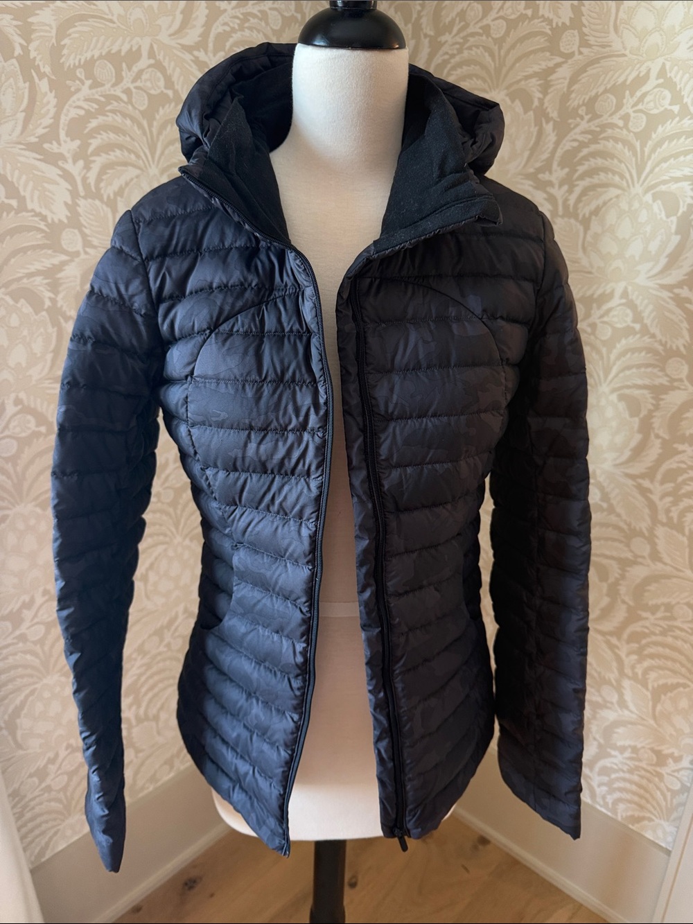 lululemon athletica Navy Quilted Hooded Puffer Jacket